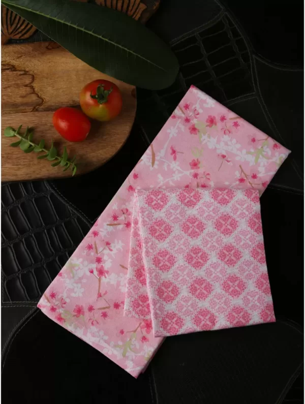 Set of flower pattern pot holder, glove, apron napkins - Amoliconcepts