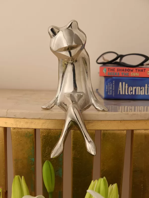 Frog figurine table décor – Amoliconcepts - Amoliconcepts
