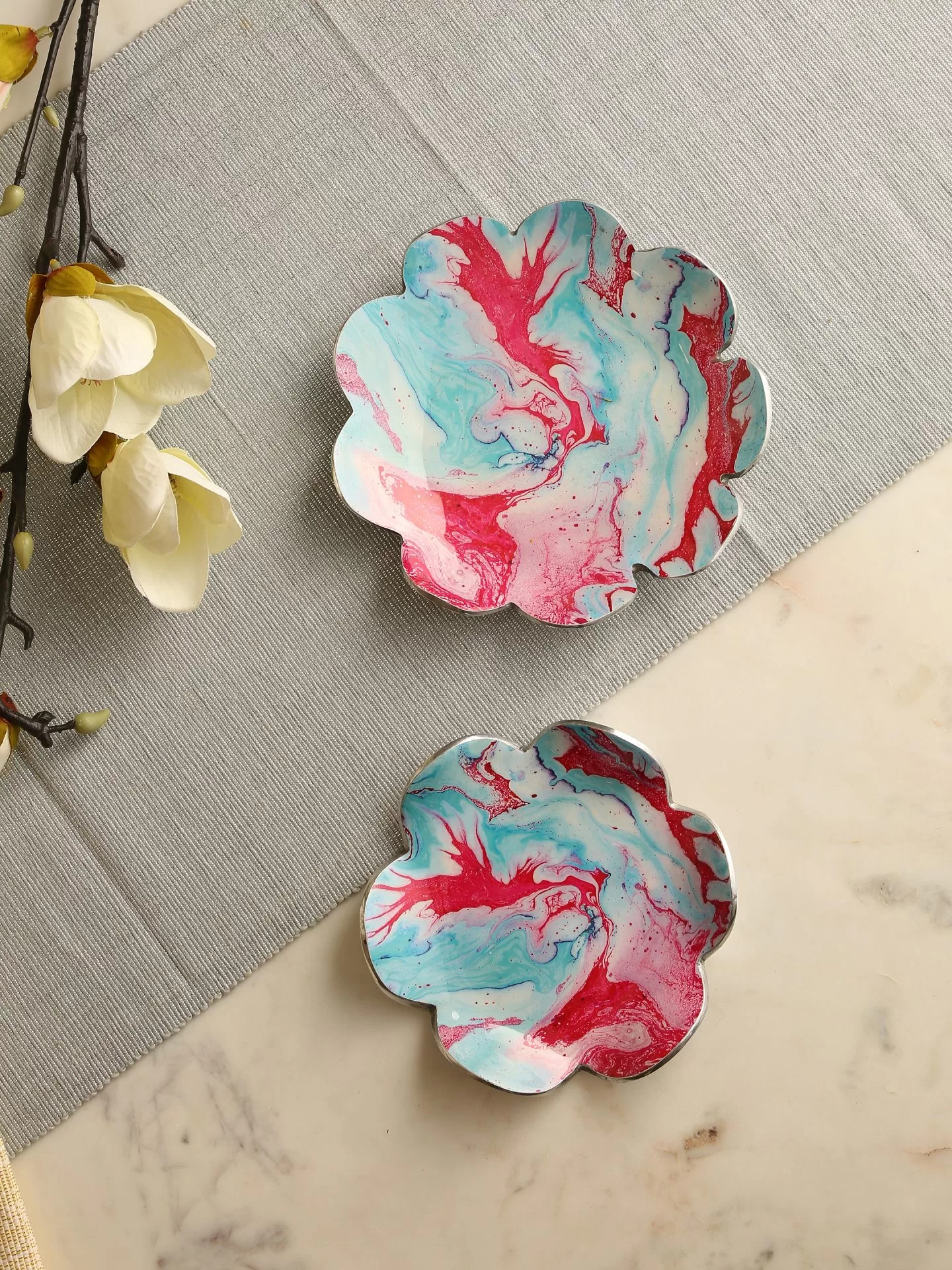 Enameled Platters Blue & Red – Amoliconcepts