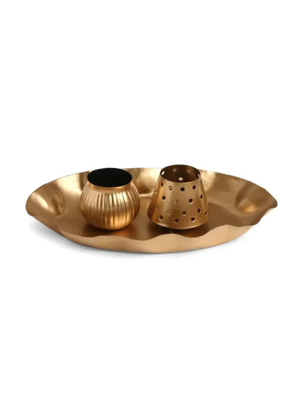 Matt Gold tray with vase and Tealight holder – Amoliconcepts - Amoliconcepts
