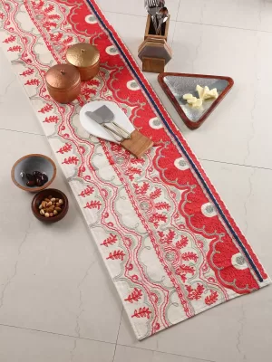 Elegant table runner with floral embroidery - Amoliconcepts