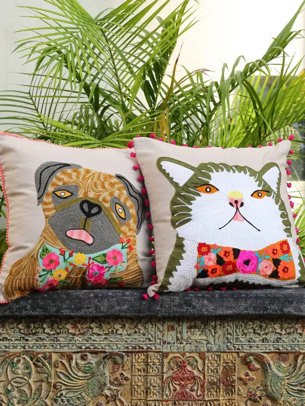 Cat with a bow embroidered cushion cover - Amoliconcepts